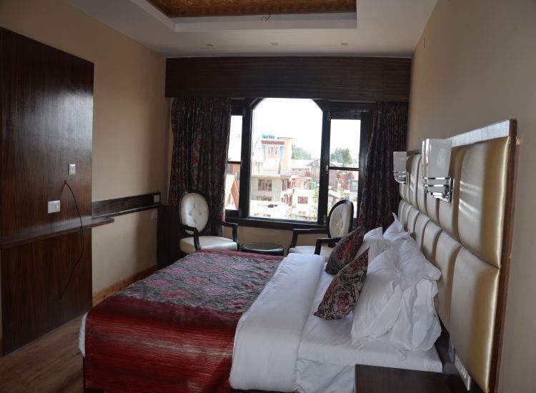 The Pride Inn Srīnagar المظهر الخارجي الصورة